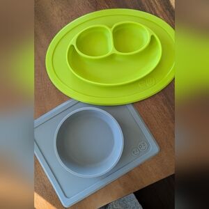 EZPZ Lime Green and Gray Feeding Set